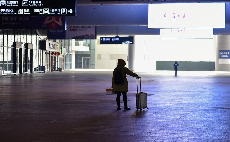 武汉1月23日宣布封城后空荡荡的火车站。