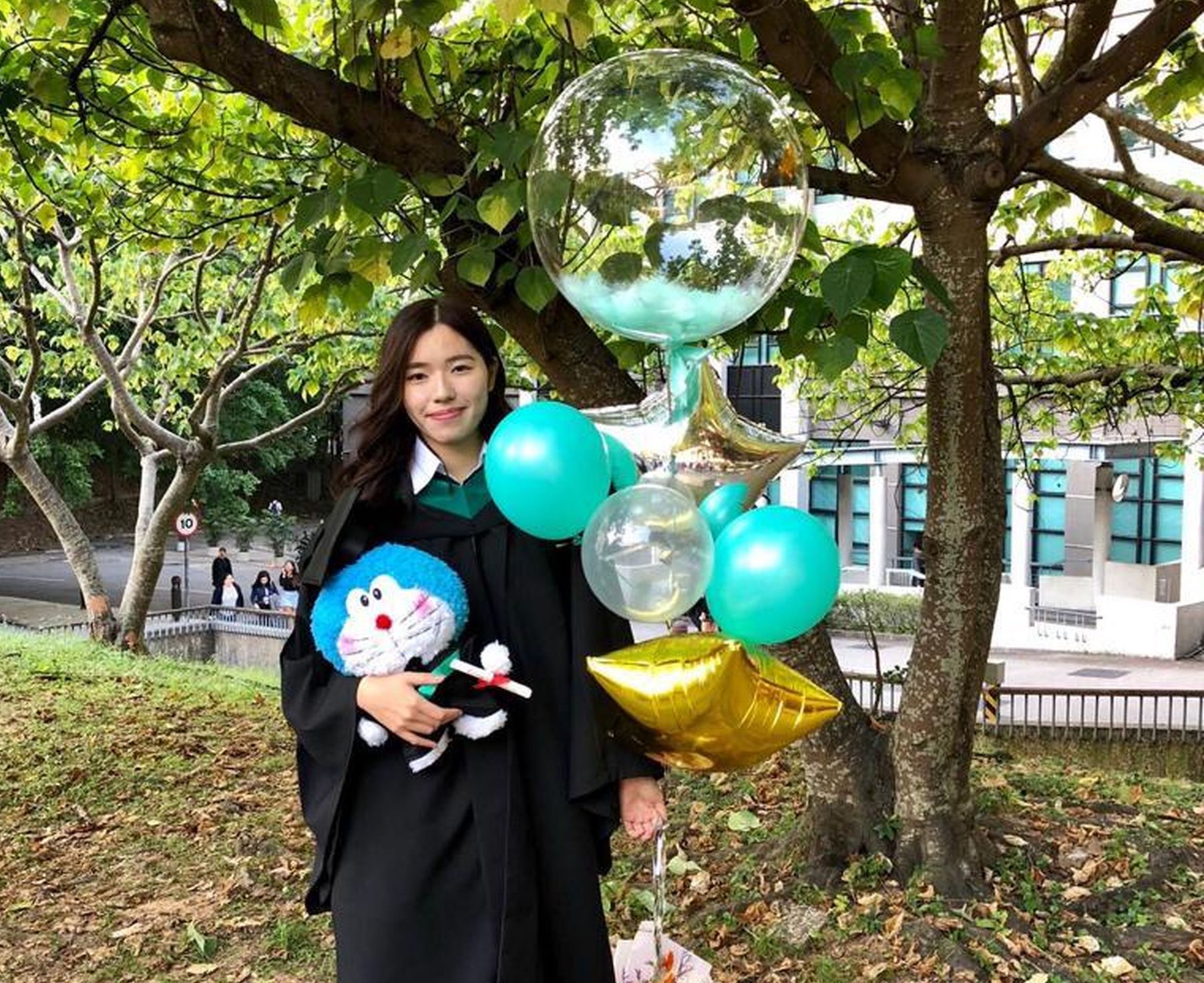 岭南大学社会科学系毕业生吴荦晴