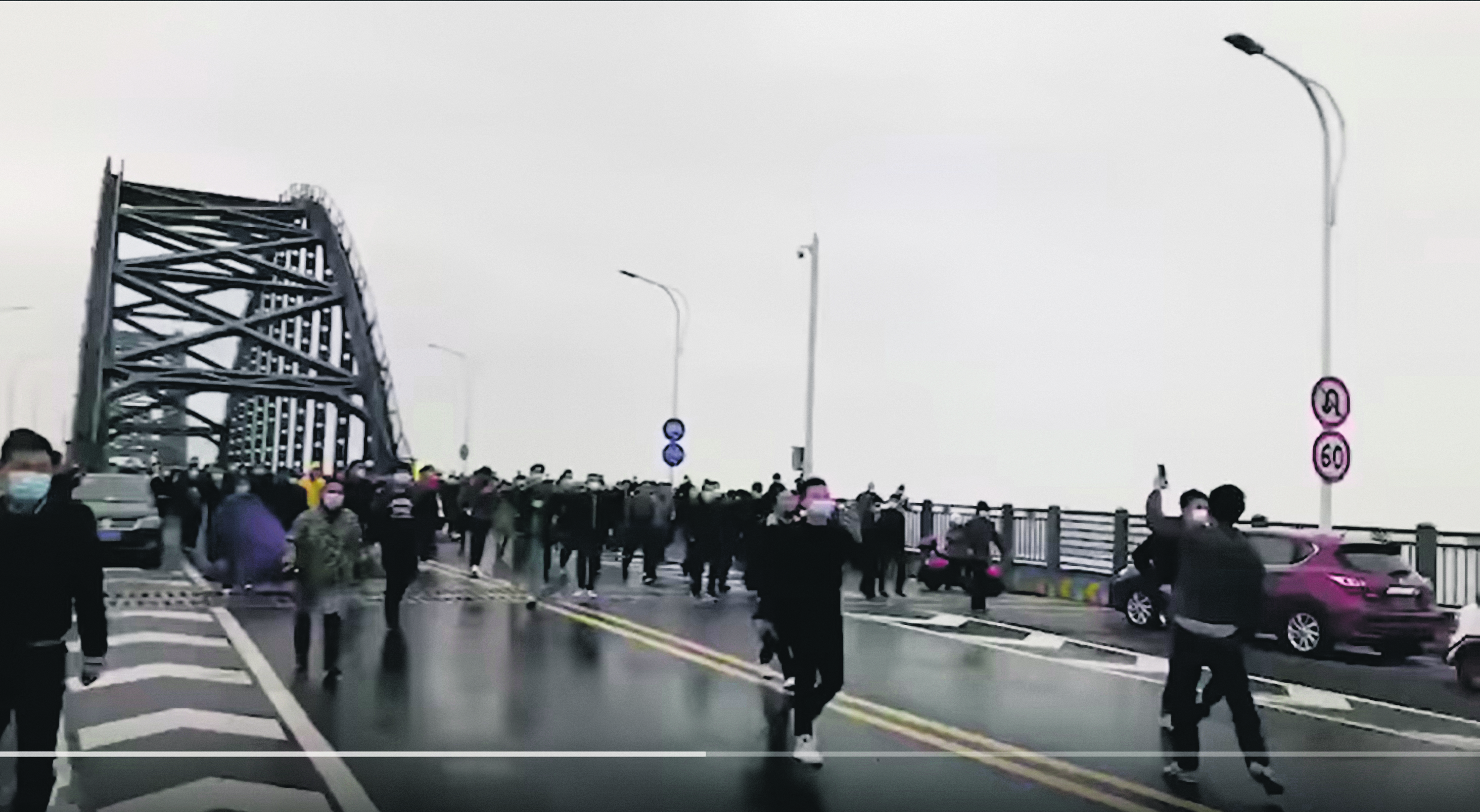 鄂赣两省警察爆发冲突