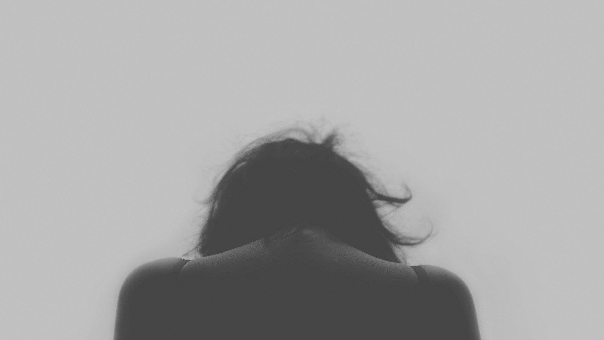 女生示意图。