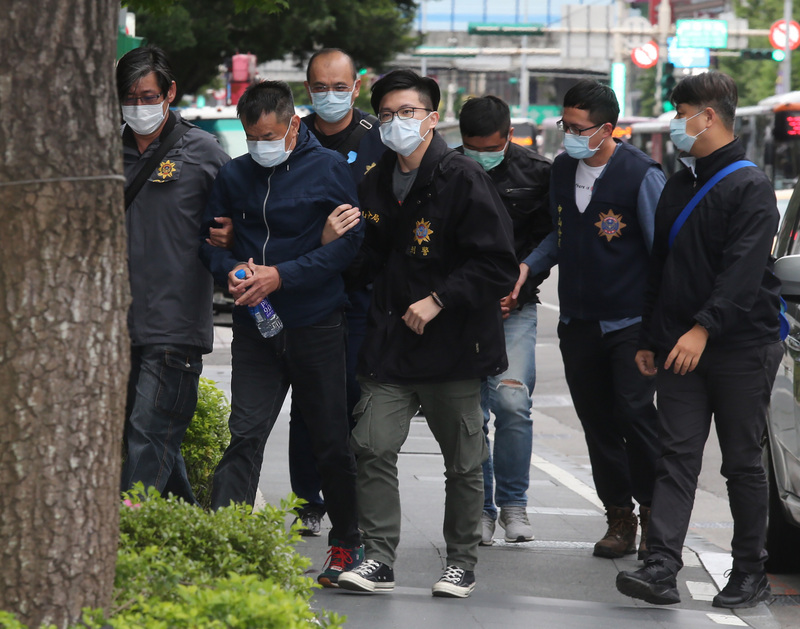林荣基泼漆两名嫌犯遭逮捕。