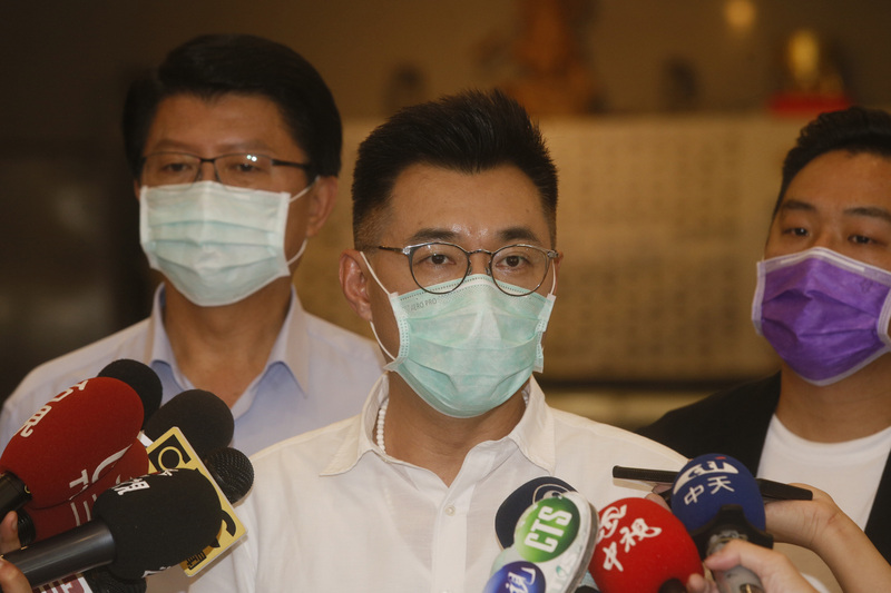 國民黨主席江啟臣（中）（圖片來源：中央社）