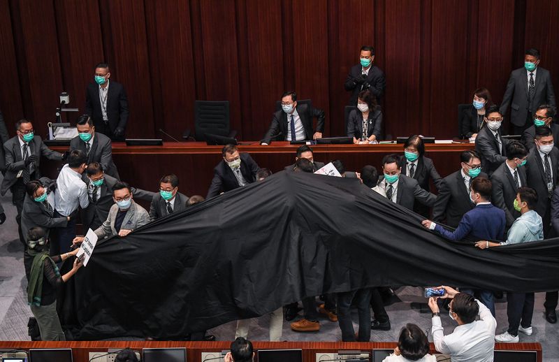 香港立法会在冲突中选出内委会主席（图片来源：中央社）