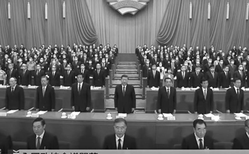 5月21日，出席中共全国政协会议的中共政治局常委、委员，政协主席、副主席没有戴口罩。（视频截图）