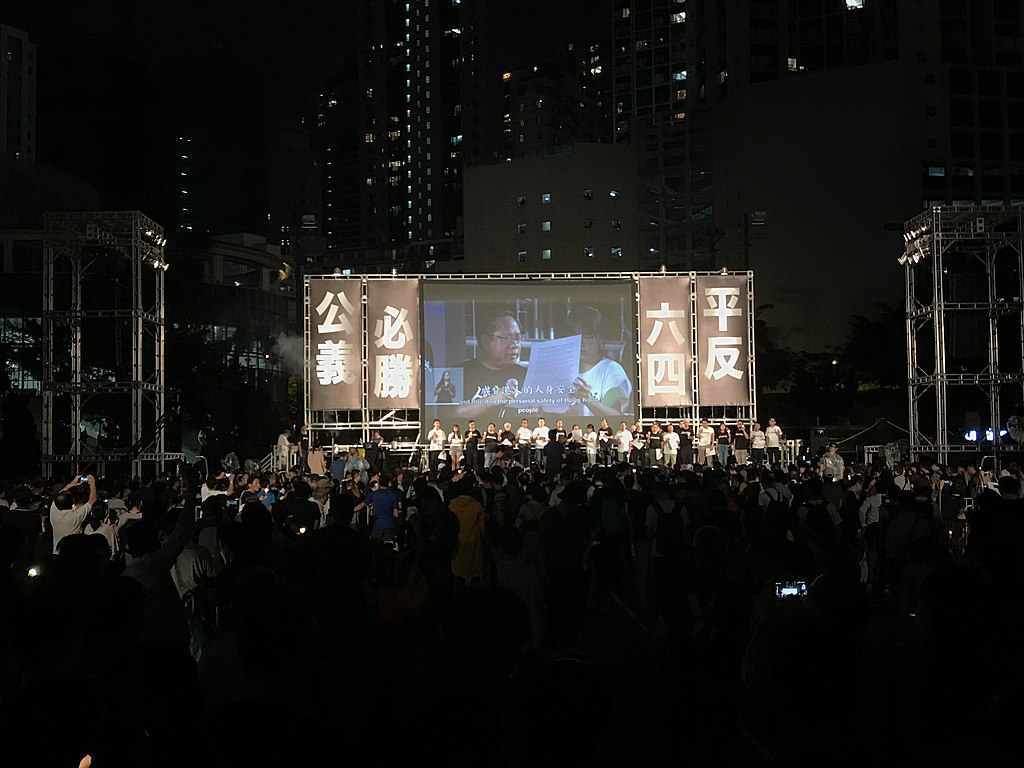 2019年维园六四烛光晚会（图片来源：wikimedia commons，だ＊ぜ，CC BY-SA 4.0）