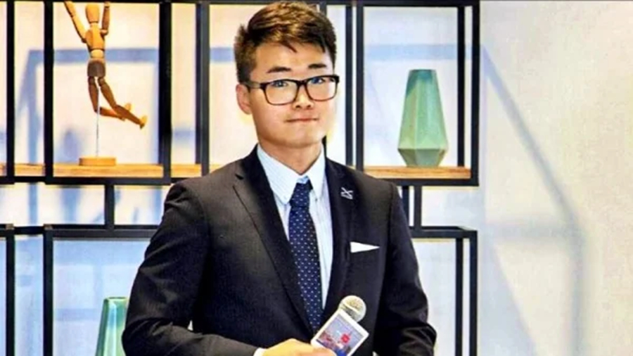 英国驻港总领事馆前职员郑文杰