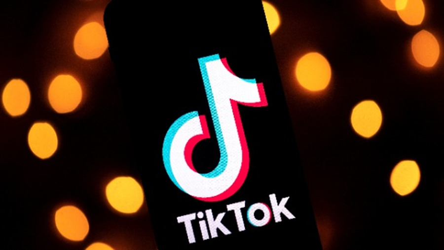 抖音海外版TikTok（图片来源：LIONEL BONAVENTURE/AFP via Getty Images）
