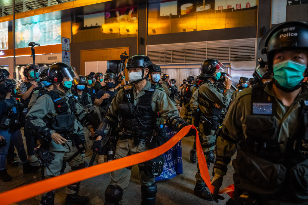 2020年6月12日，香港警察在旺角驱逐示威游行者（图片来源：Getty Images）