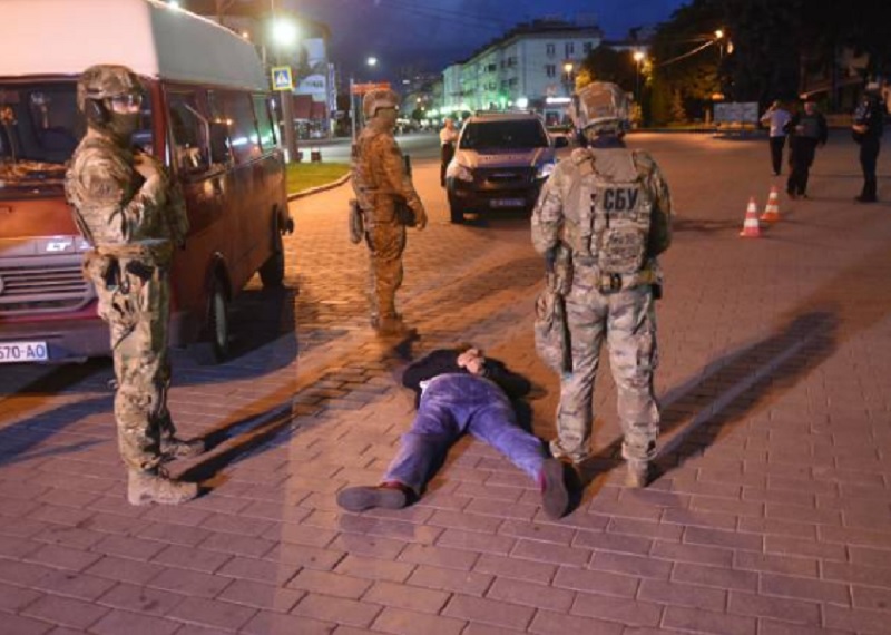 乌克兰武装男子挟持公车事件