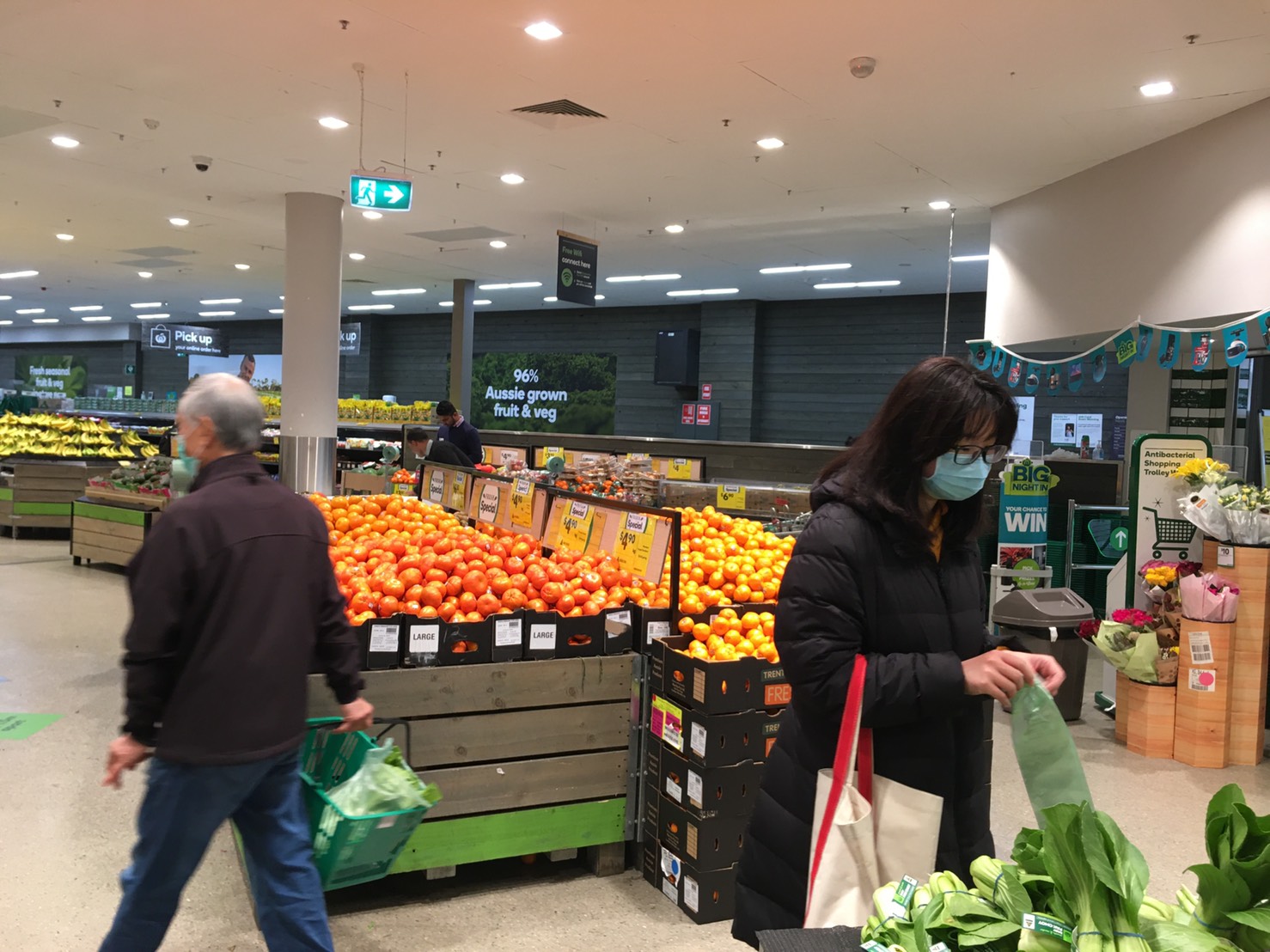 Woolworths 戴口罩