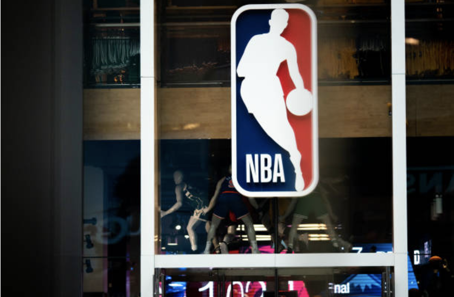 NBA(图片来源：Jeenah Moon/Getty Images)