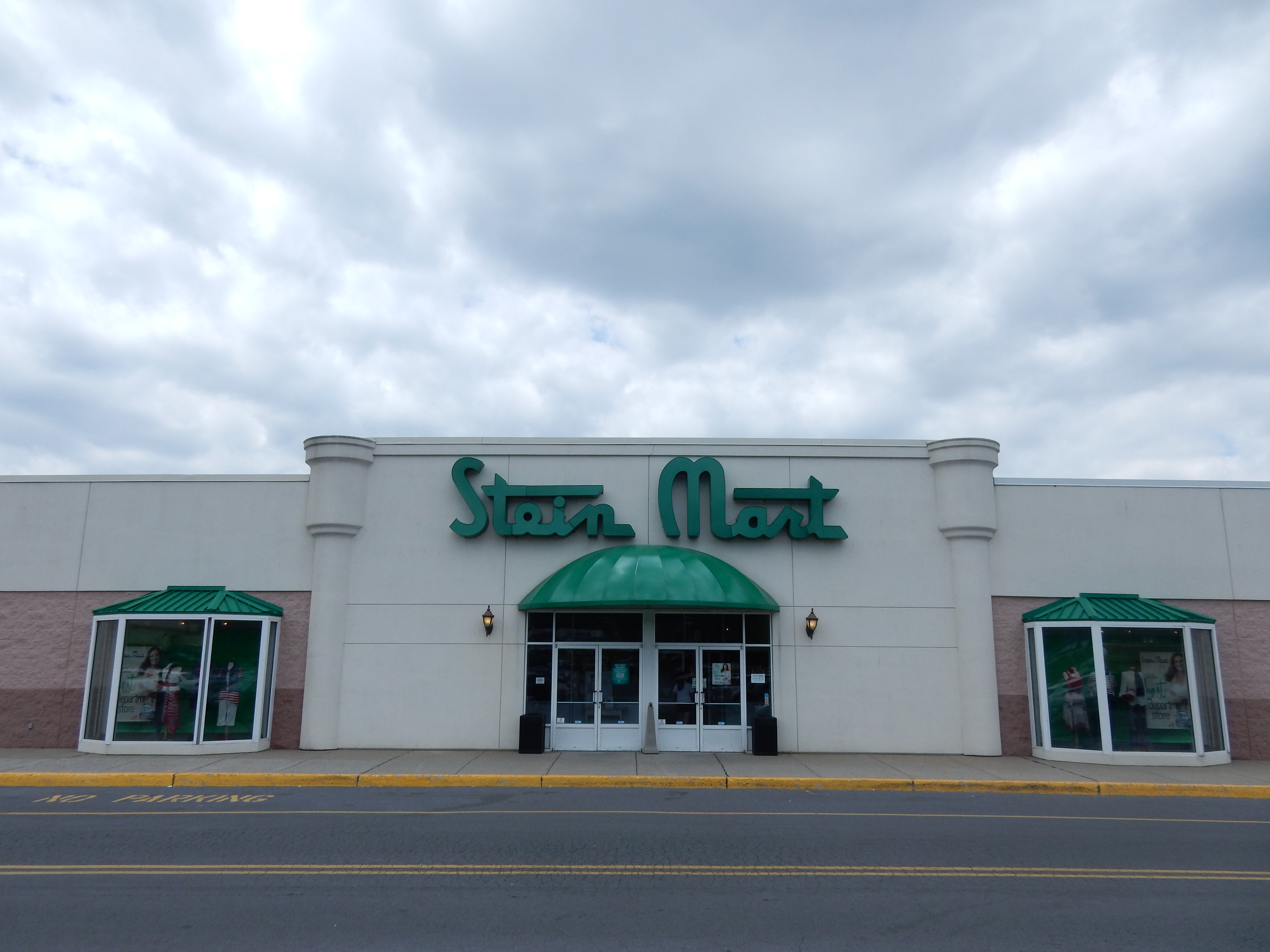 美国知名连锁折扣商店Stein Mart