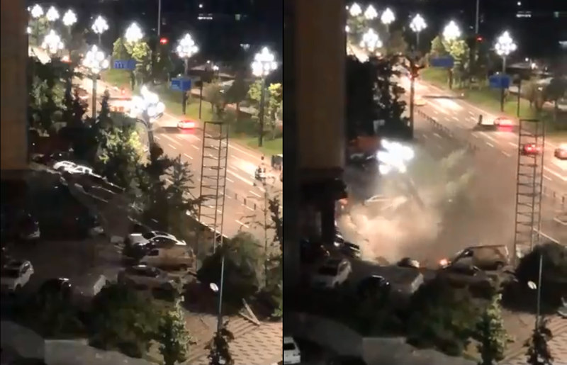 宜宾一处广场地面塌陷