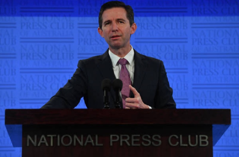 澳洲贸易部长Simon Birmingham