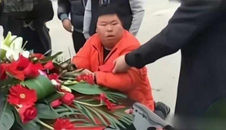 拦车的高某某