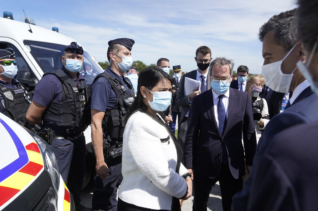 英國,內政大臣,帕特爾,Priti Patel,法國,加來