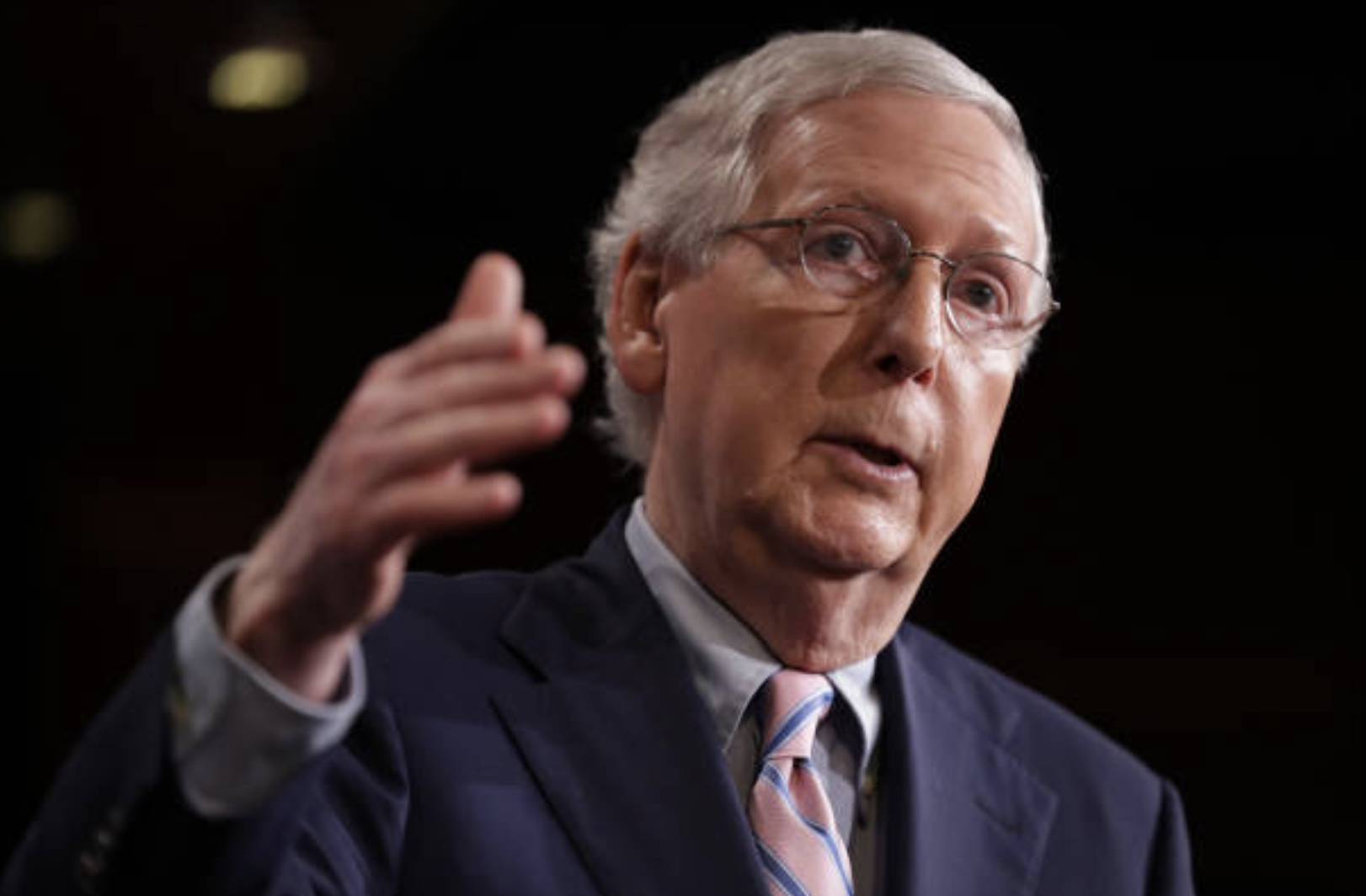 麦康奈尔（Mitch McConnell）