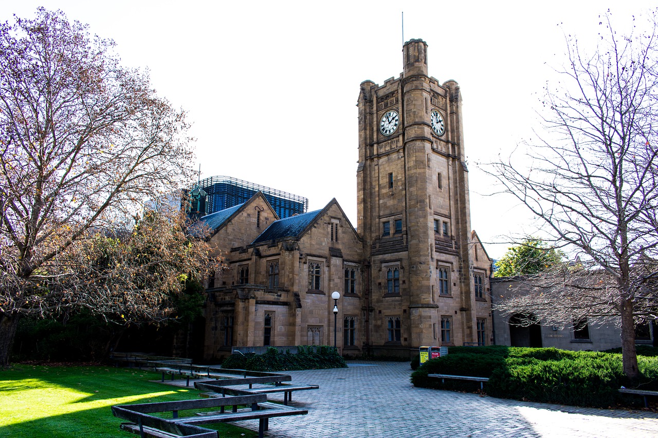 墨尔本大学