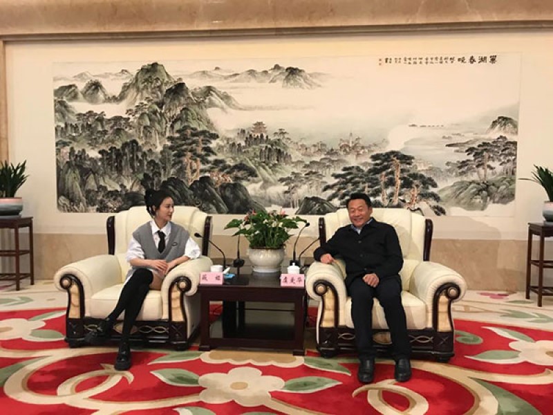 网红薇娅与合肥官员见面