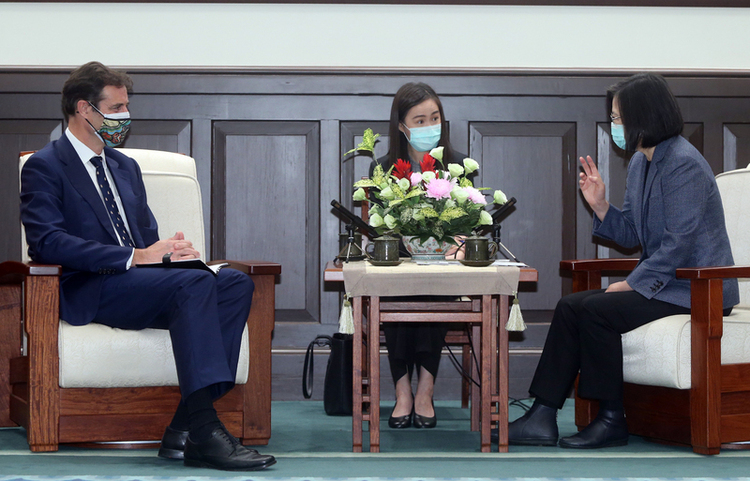 台湾总统蔡英文、澳洲驻台代表高戈锐