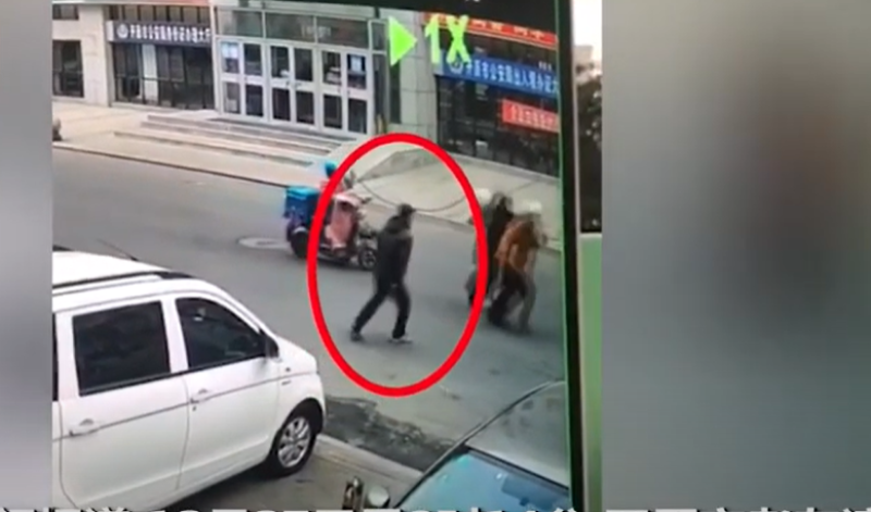 开原男子当街随机杀人