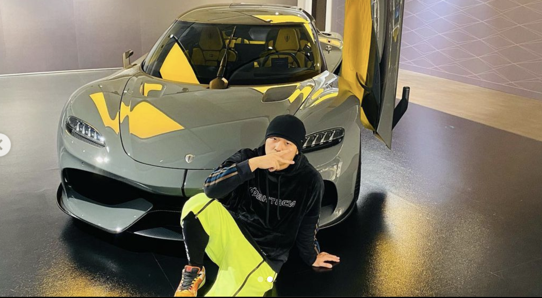 周杰伦晒跑车