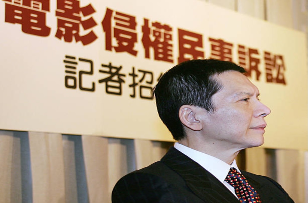 香港影视大亨向华强