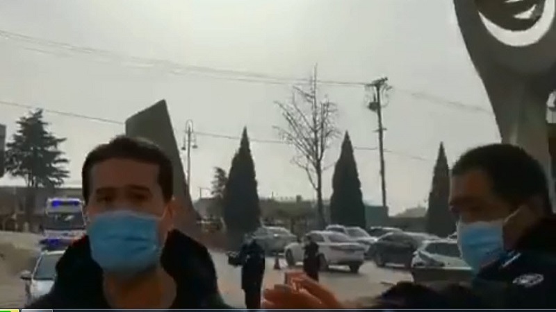 山东女记者疑被群殴 哭叫你们还是人民警察吗？
