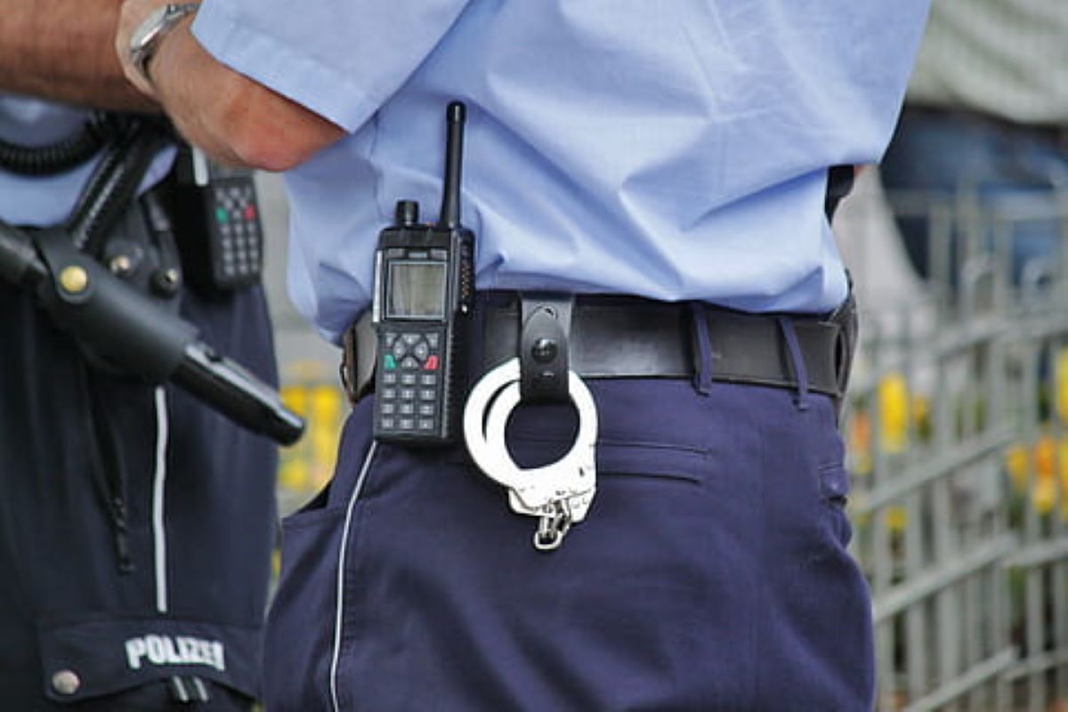 警察