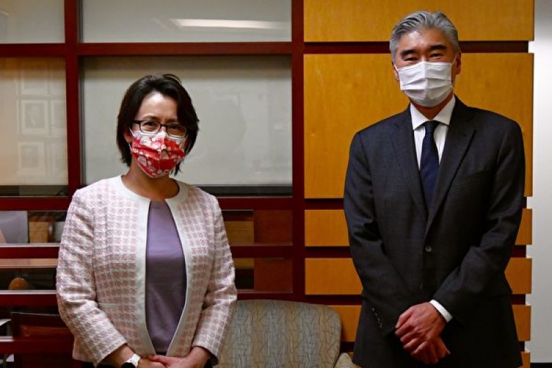 驻美代表萧美琴10日与美国国务院代理亚太助卿金成（Sung Kim）会面
