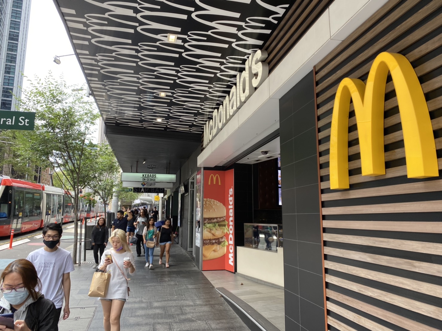 澳洲麦当劳最贵单品要价竟高达1500澳元！ - 澳洲看新闻网最新澳洲新闻| 中国新闻| 港台新闻| 国际新闻