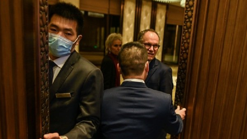 世卫专家组称 在疫情爆发初期武汉逾千人染疫