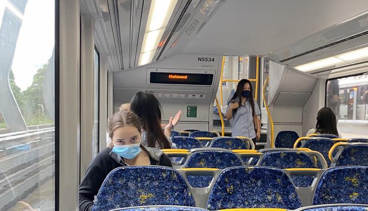 火車，女士，女性，女人，口罩，悉尼