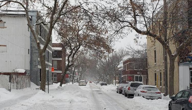 加拿大，蒙特利爾街景，下雪，冬天