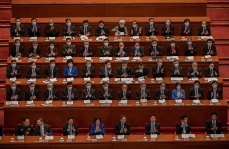 在北京开两会的代表们