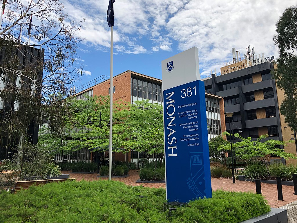 莫纳什大学
