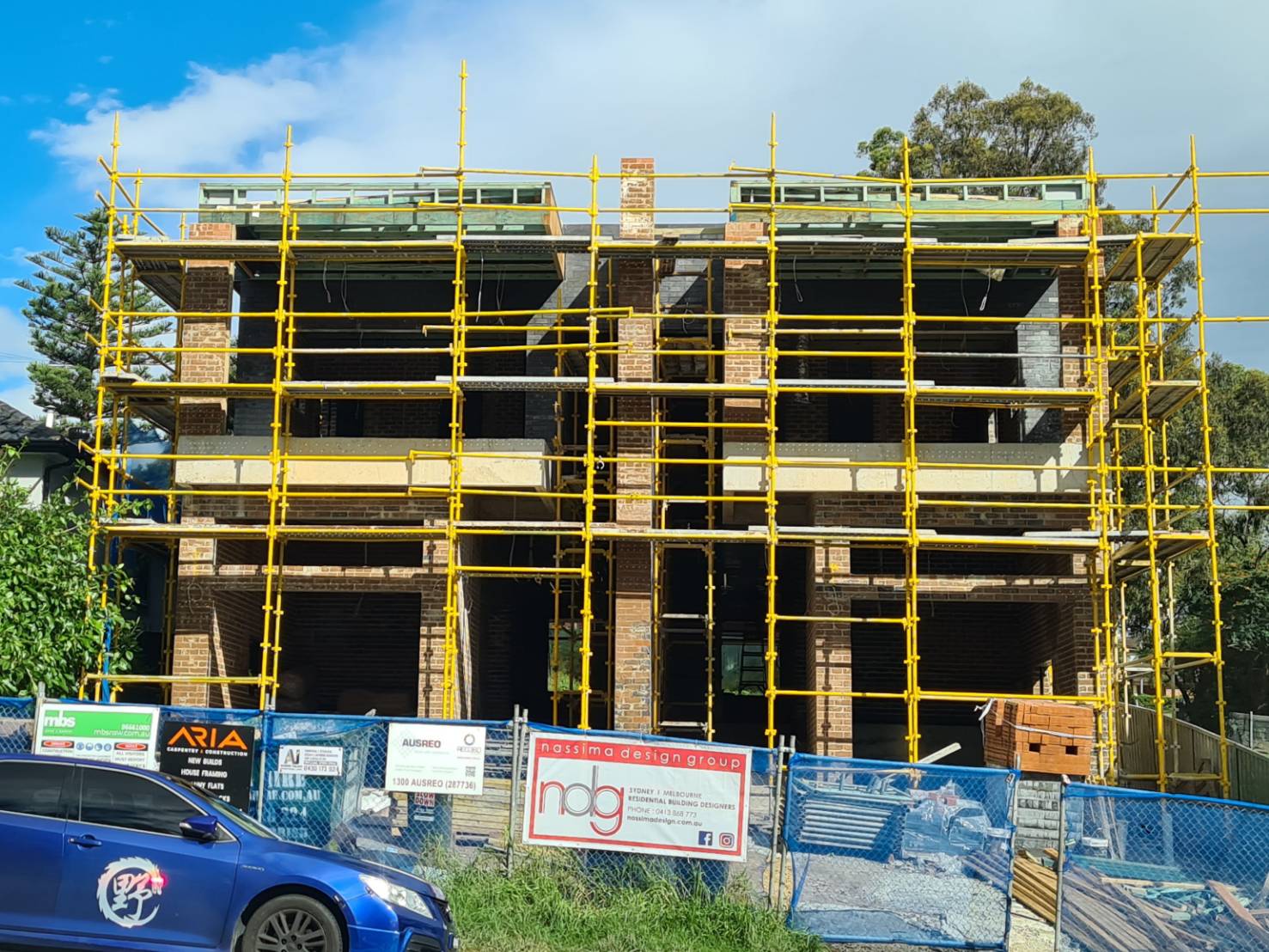 建筑工地 homebuilder 建房。
