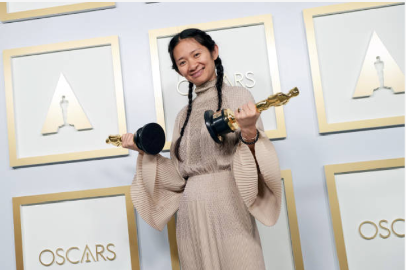 赵婷获奥斯卡最佳导演