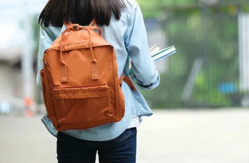 学生，书包，上课