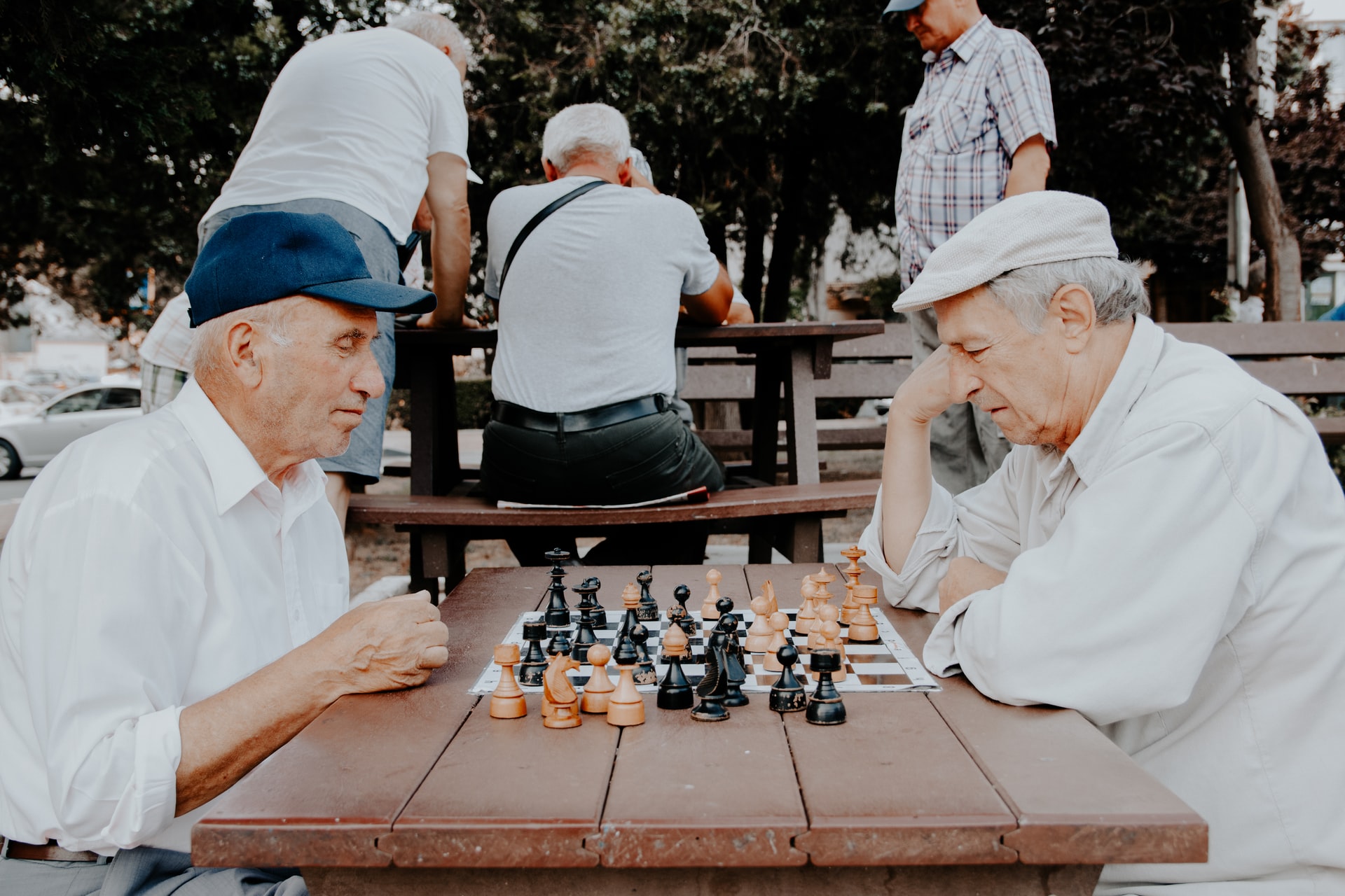 老人，下棋