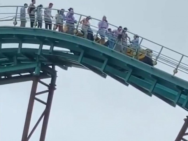 珠海长隆海洋世界游乐设施突然暂停