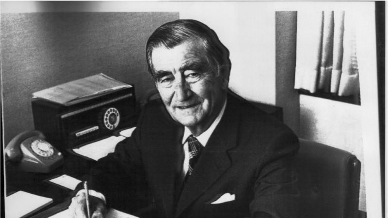 Cecil Looker