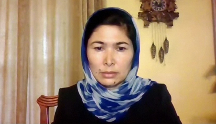 维吾尔集中营幸存者图尔孙娜伊.孜娅吾丁