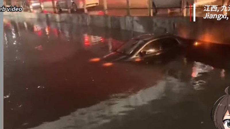中国多省天气极端 气象局再发暴雨狂风山洪预警