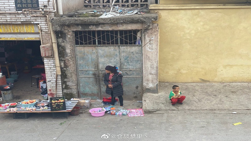 新华社曝地方财政惨况 与习近平主旋律相悖引关注