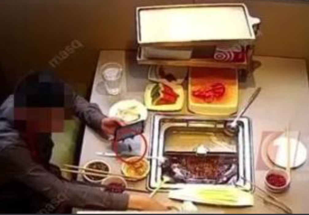 深圳男子用蟑螂导演骗局讹诈海底捞被行拘