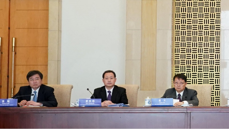 董经纬真的叛逃了吗？第一位爆料人是这么说