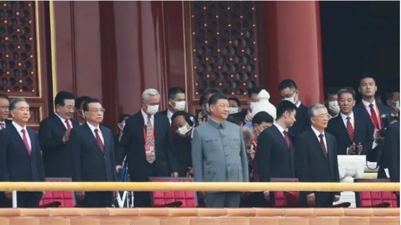 2021年7月1日，习近平参加党庆活动