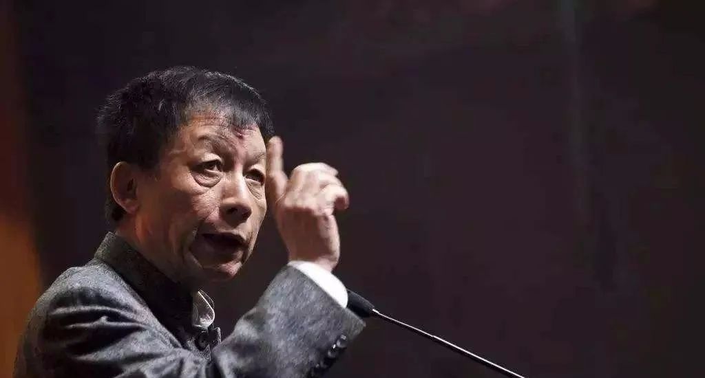 易中天