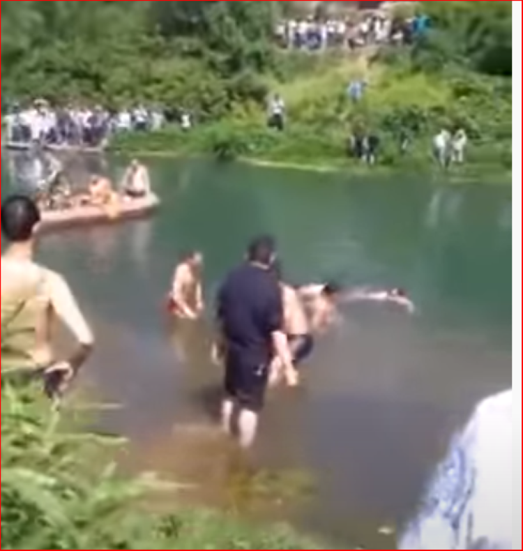 抚顺新宾现学生溺水打捞现场